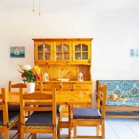 5' From The - Private Veranda & Bbq Holiday home Chia