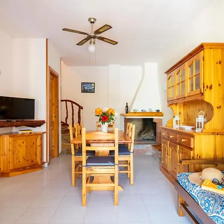 5' From The - Private Veranda & Bbq Holiday home *